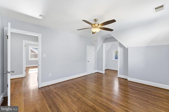 8209 FLOWER AVE, Takoma Park, MD 20912