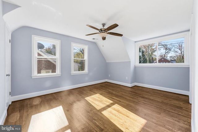 8209 FLOWER AVE, Takoma Park, MD 20912