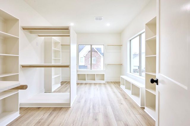 8803 Hollywood Garden Lane, Houston, TX 77080