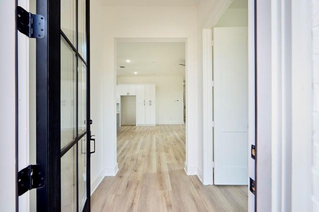 8803 Hollywood Garden Lane, Houston, TX 77080