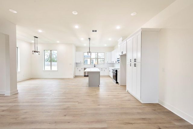 8803 Hollywood Garden Lane, Houston, TX 77080