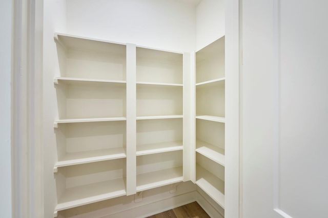 8803 Hollywood Garden Lane, Houston, TX 77080