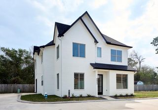 8803 Hollywood Garden Lane, Houston, TX 77080