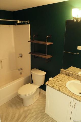 615 W Hancock Street 02, Detroit, MI 48201