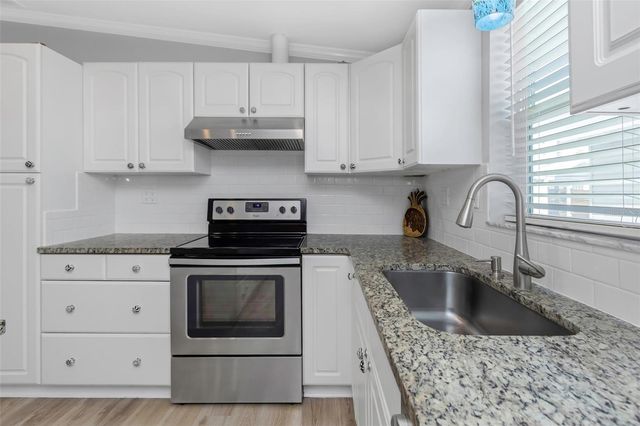 2921 DUPONT STREET S, Gulfport, FL 33707