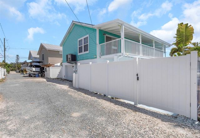 2921 DUPONT STREET S, Gulfport, FL 33707