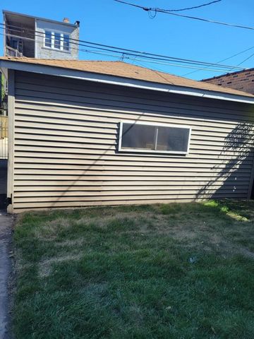 1742 W wallen Avenue, Chicago, IL 60626