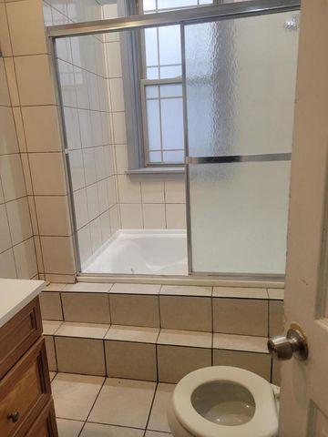 1742 W wallen Avenue, Chicago, IL 60626