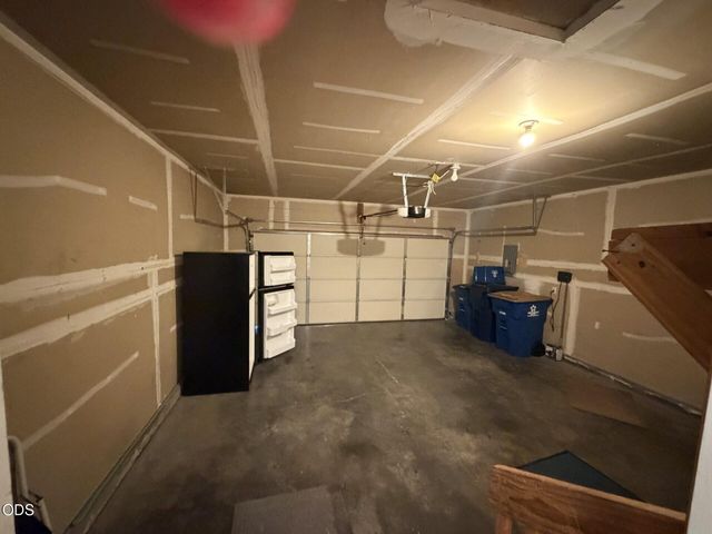 1522 NE Locksley Drive, Bend, OR 97701
