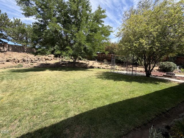 1522 NE Locksley Drive, Bend, OR 97701