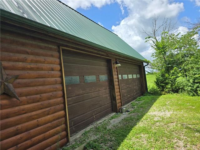 27817 S State Route 7 Highway, Harrisonville, MO 64701