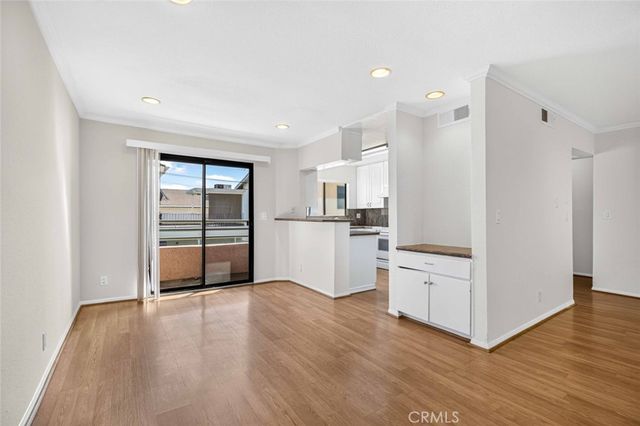 722 E Orange Grove Avenue D, Burbank, CA 91501