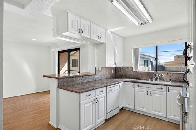 722 E Orange Grove Avenue D, Burbank, CA 91501