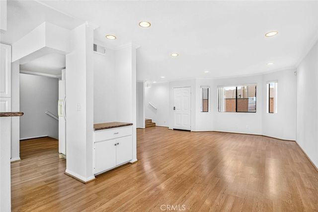 722 E Orange Grove Avenue D, Burbank, CA 91501