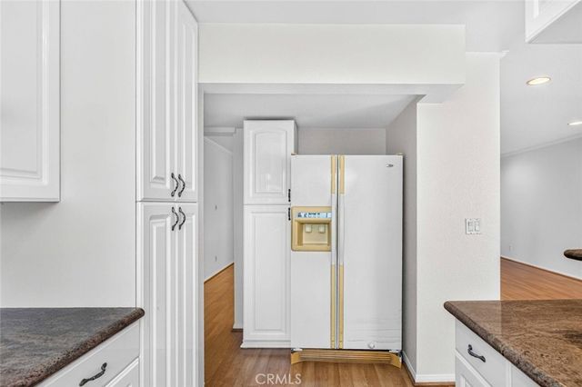 722 E Orange Grove Avenue D, Burbank, CA 91501