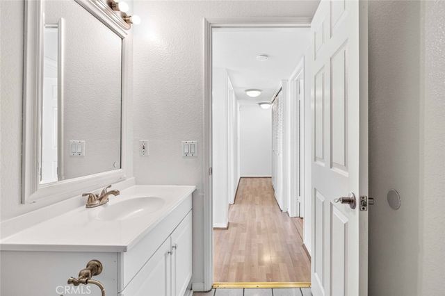 722 E Orange Grove Avenue D, Burbank, CA 91501