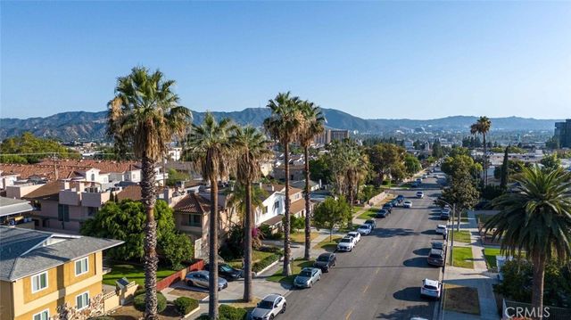 722 E Orange Grove Avenue D, Burbank, CA 91501