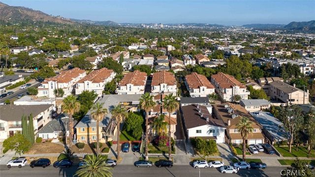722 E Orange Grove Avenue D, Burbank, CA 91501