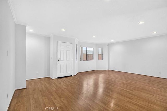 722 E Orange Grove Avenue D, Burbank, CA 91501