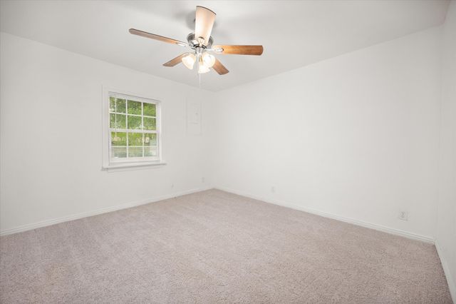 1417 Hamsted Street, Fort Worth, TX 76115