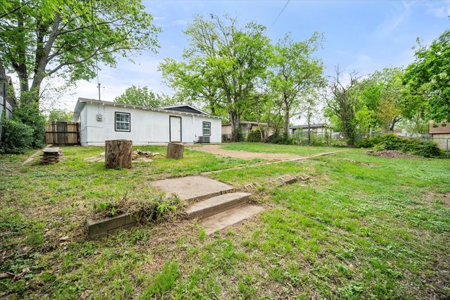1417 Hamsted Street, Fort Worth, TX 76115