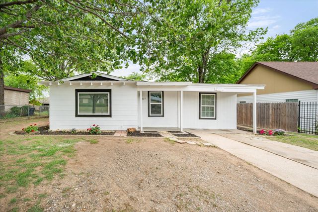 1417 Hamsted Street, Fort Worth, TX 76115
