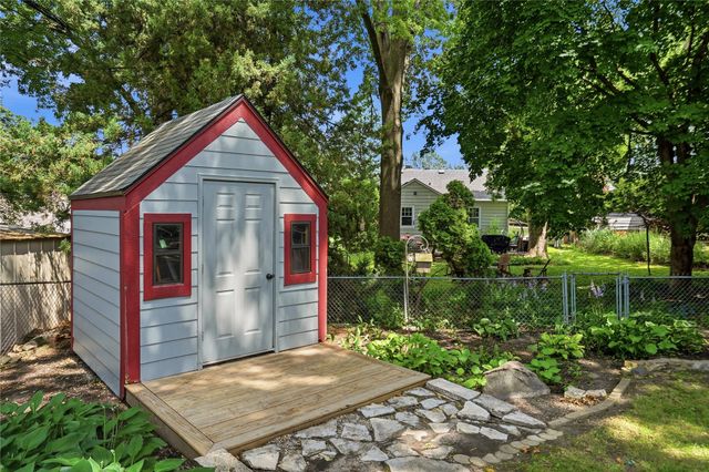 1641 38th Street, Des Moines, IA 50310