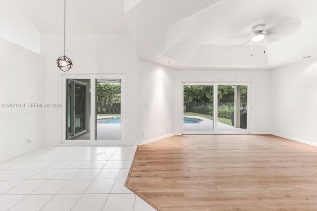 814 Heron Rd, Weston, FL 33326