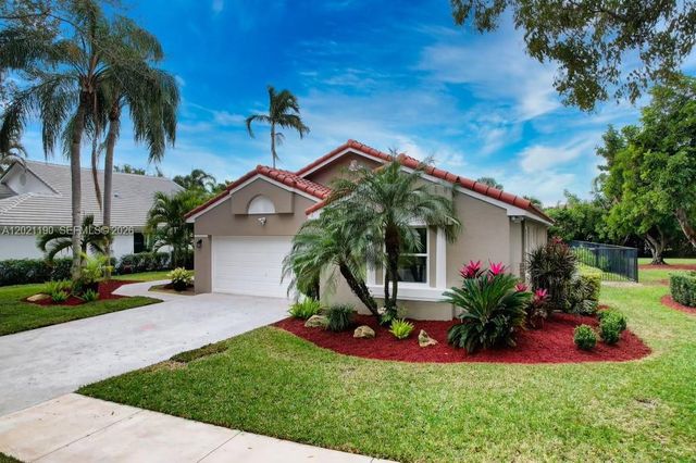 814 Heron Rd, Weston, FL 33326