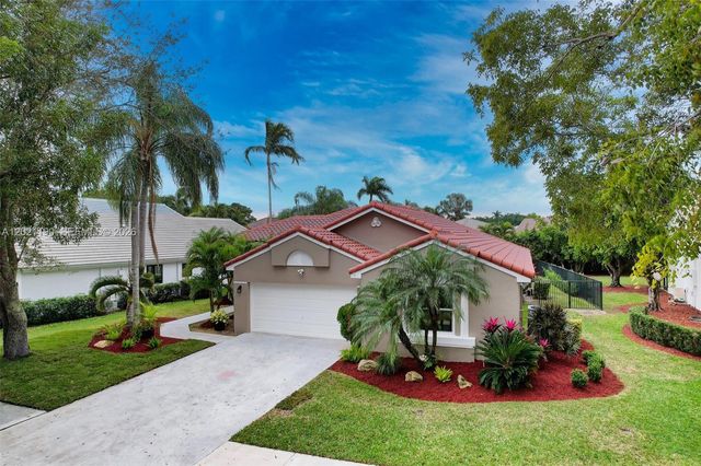 814 Heron Rd, Weston, FL 33326