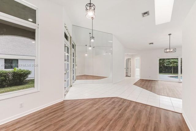 814 Heron Rd, Weston, FL 33326
