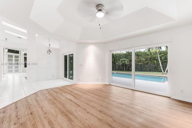 814 Heron Rd, Weston, FL 33326