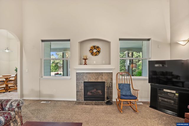 2121 North Albany Rd NW, Albany, OR 97321