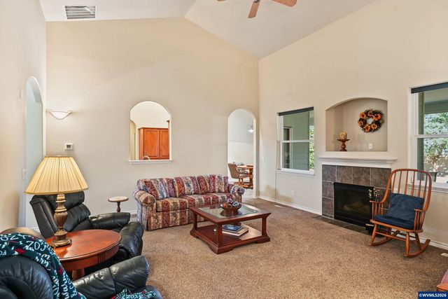 2121 North Albany Rd NW, Albany, OR 97321