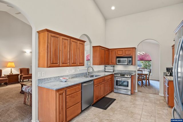 2121 North Albany Rd NW, Albany, OR 97321