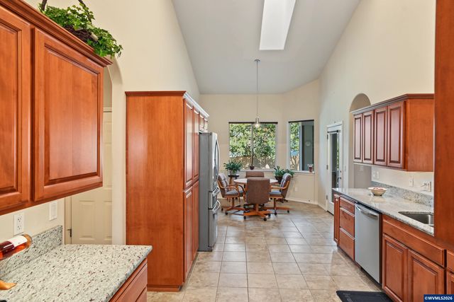 2121 North Albany Rd NW, Albany, OR 97321