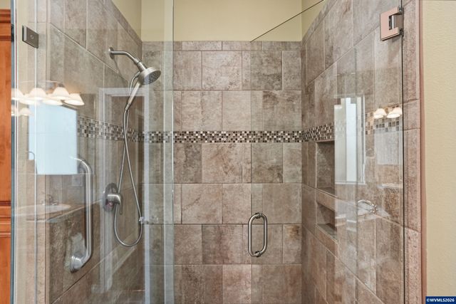 2121 North Albany Rd NW, Albany, OR 97321