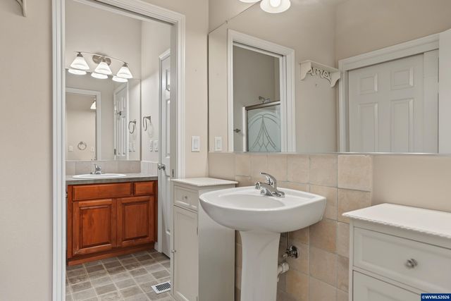2121 North Albany Rd NW, Albany, OR 97321
