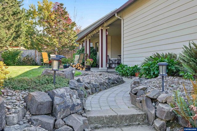 2121 North Albany Rd NW, Albany, OR 97321