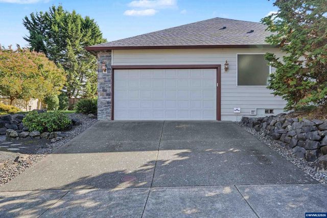 2121 North Albany Rd NW, Albany, OR 97321