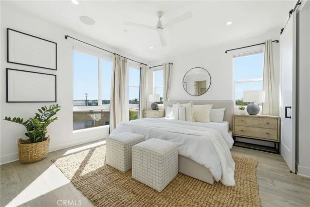 627 Cardiff Reef, Costa Mesa, CA 92627