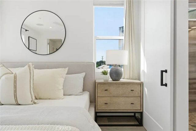 627 Cardiff Reef, Costa Mesa, CA 92627