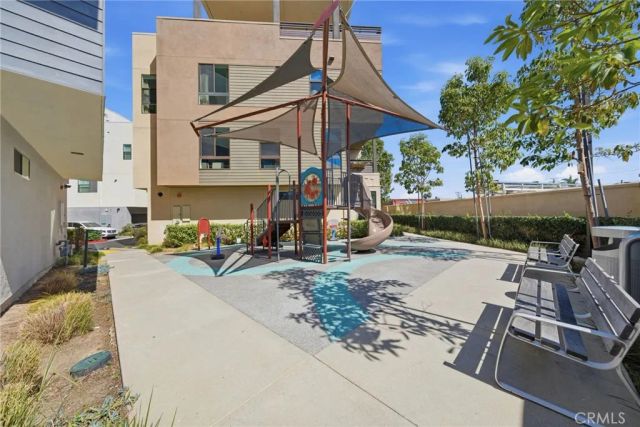 627 Cardiff Reef, Costa Mesa, CA 92627