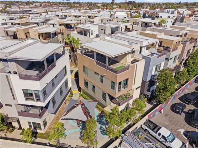 627 Cardiff Reef, Costa Mesa, CA 92627