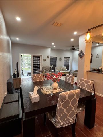 8210 DOWN ROYAL ROAD, Tampa, FL 33610