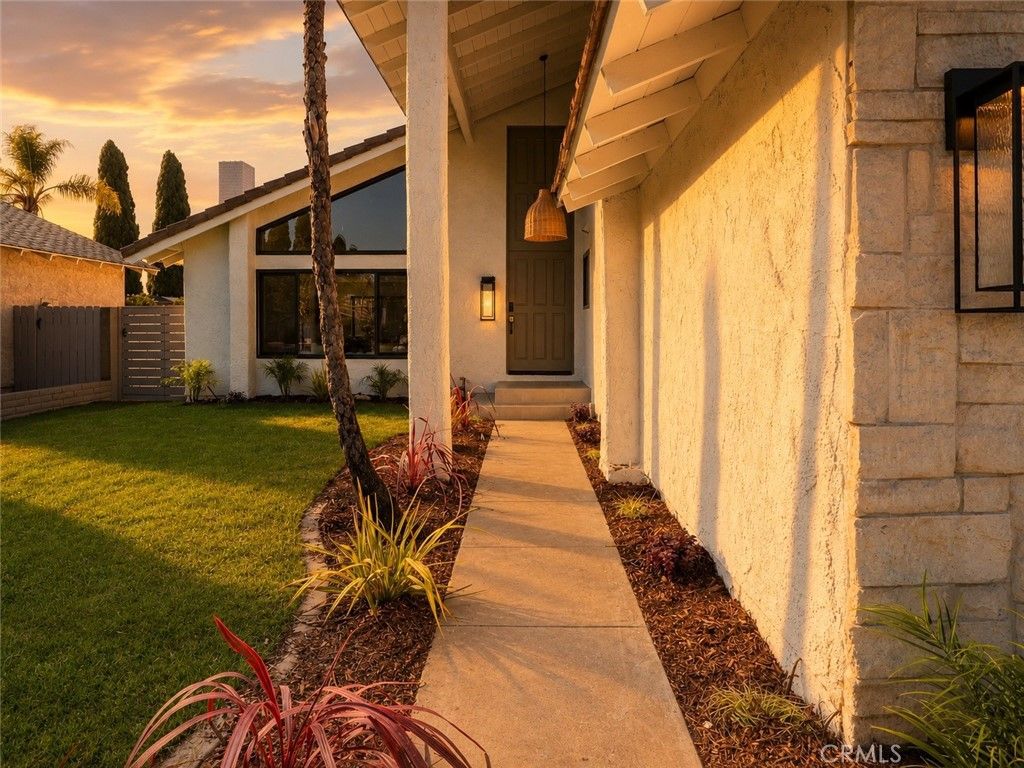 Image 3 of property listing at 11824 Purslane, Fountain Valley, CA 92708