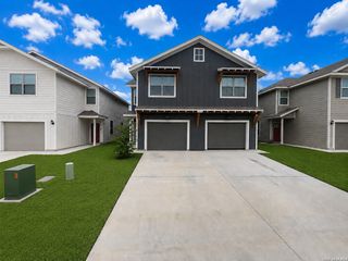 2515 Lynwood Bnd # 102, San Antonio, TX 78245