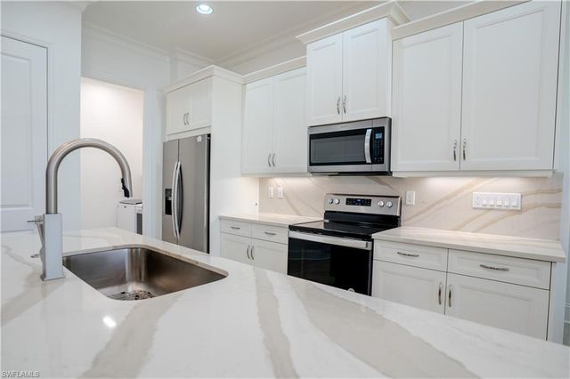 7150 Saona CT, Naples, FL 34113