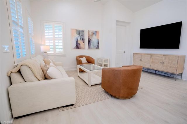 7150 Saona CT, Naples, FL 34113