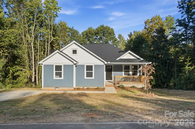 1074 Mountain Crest Drive, Kings Mountain, NC 28086